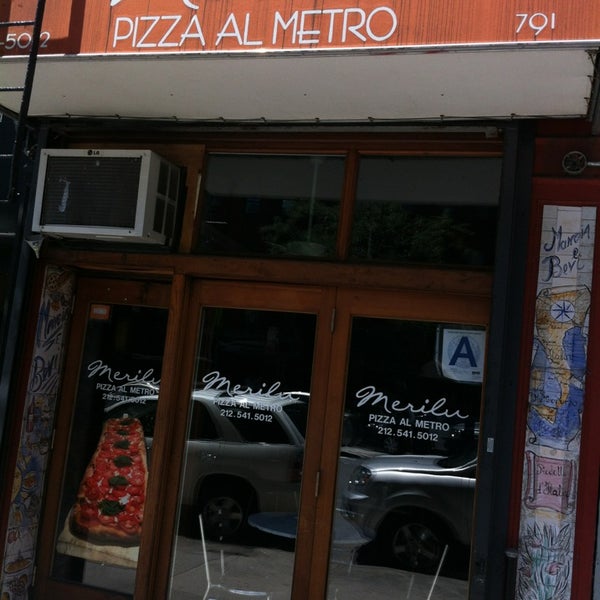 Foto scattata a Merilu Pizza Al Metro da Orsini G. il 8/4/2013