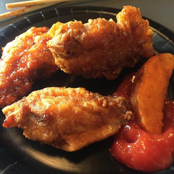 Foto tirada no(a) Kyochon Chicken por Corey C. em 8/17/2015