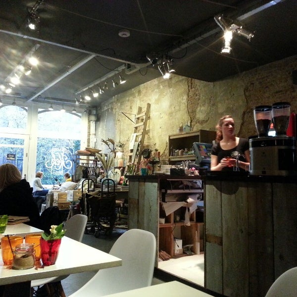 Kek Coffee Shop in Markt