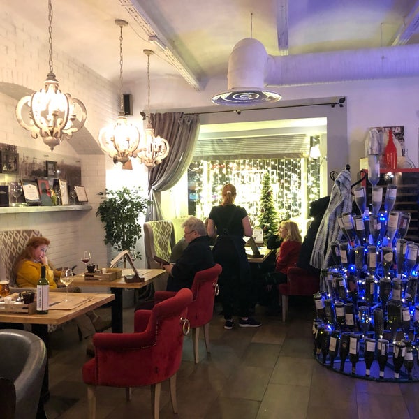 ресторан пироги вино и гусь на цветном. кафе гусь пироги и вино. пирог вино и гусь. вино и гусь. вино и гусь.