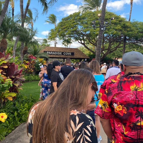 Photo taken at Paradise Cove Luau by pipitu on 3/9/2020