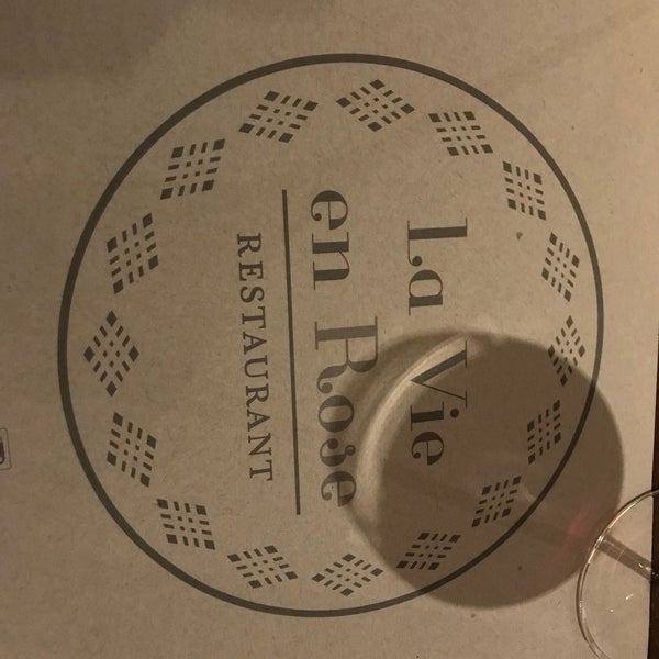 Das Foto wurde bei Restaurant La Vie en Rose von Naty S. am 7/1/2018 aufgenommen