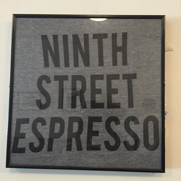 Das Foto wurde bei Ninth Street Espresso von Kixhead H. am 8/25/2016 aufgenommen