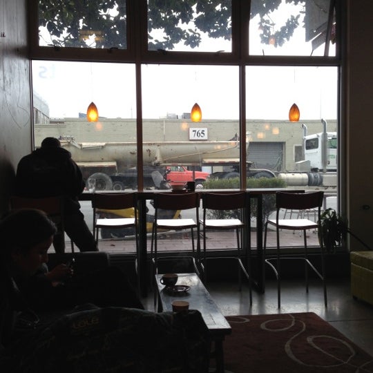 Foto tirada no(a) Epicenter Cafe por Sudhir em 12/11/2012