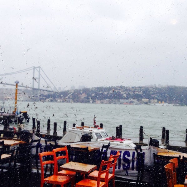 รูปภาพถ่ายที่ Çeşmîdil Cafe &amp; Restaurant โดย Hatis เมื่อ 1/1/2015
