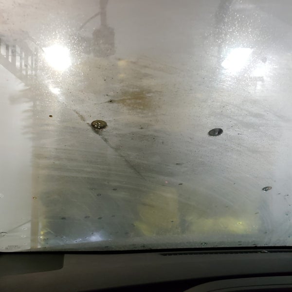 10/25/2018에 Mark O.님이 LBG Express Car Wash에서 찍은 사진