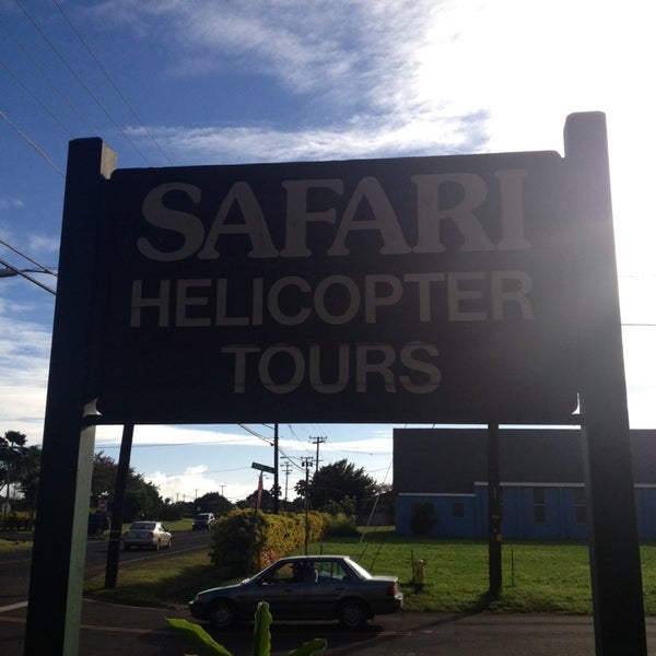 รูปภาพถ่ายที่ Safari Helicopters โดย Throy C. เมื่อ 12/11/2013