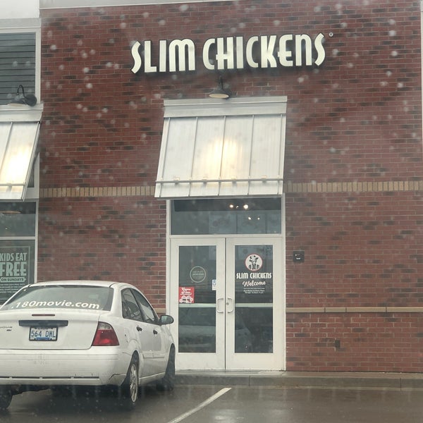 Foto tirada no(a) Slim Chickens por Brian F. em 1/18/2020