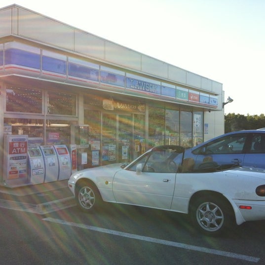ローソン 大泉西井出店 北杜市のコンビニ