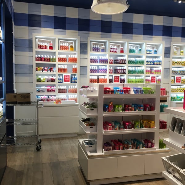 Bath & Body Works 4400 Sharon Rd