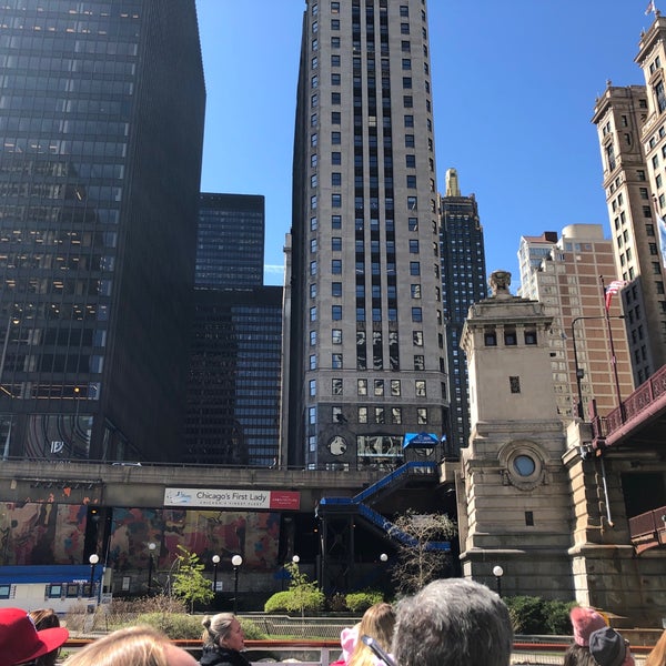 Photo taken at Chicago&#39;s First Lady by Joe L. on 5/3/2019