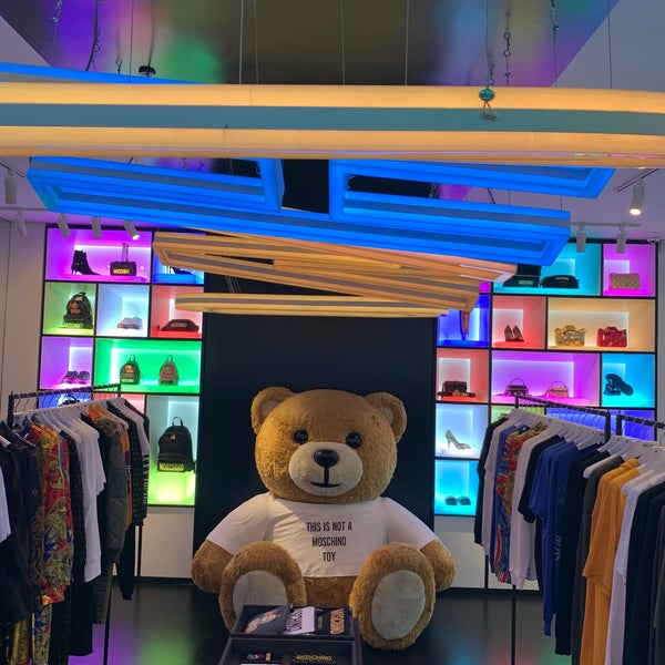 moschino locations nyc