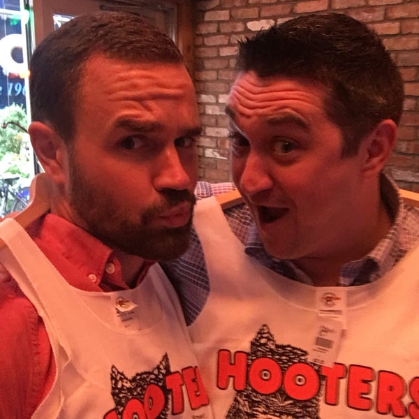 Photo taken at Hooters by Benjamin M. on 8/27/2018