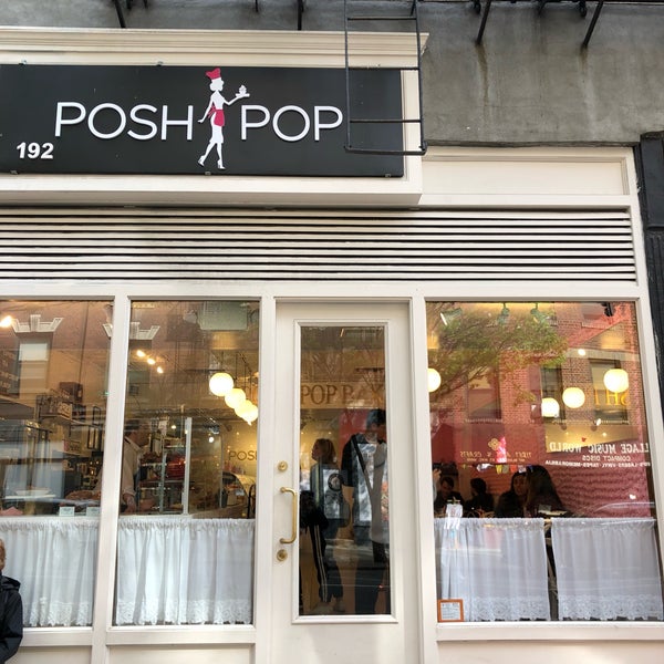 Foto tirada no(a) Posh Pop Bakeshop por Benjamin M. em 4/27/2019