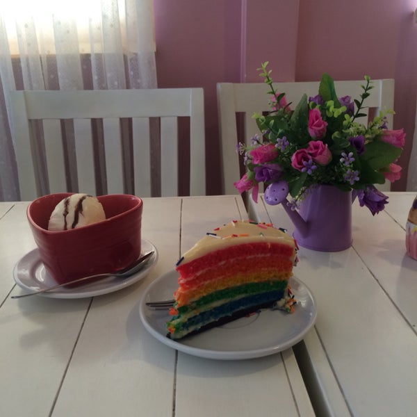 Rainbow cake 😘