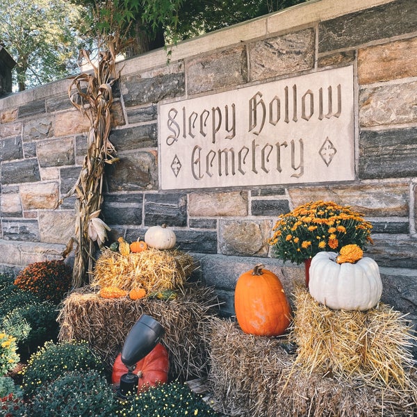 Photo taken at Sleepy Hollow Cemetery by Heather M. on 10/12/2019