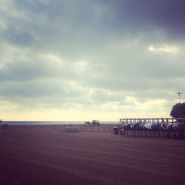 Wilmette Sailing Beach Wilmette, IL