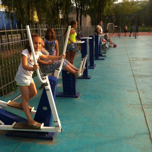 Спортплощадки с тренажерами Хохрякова