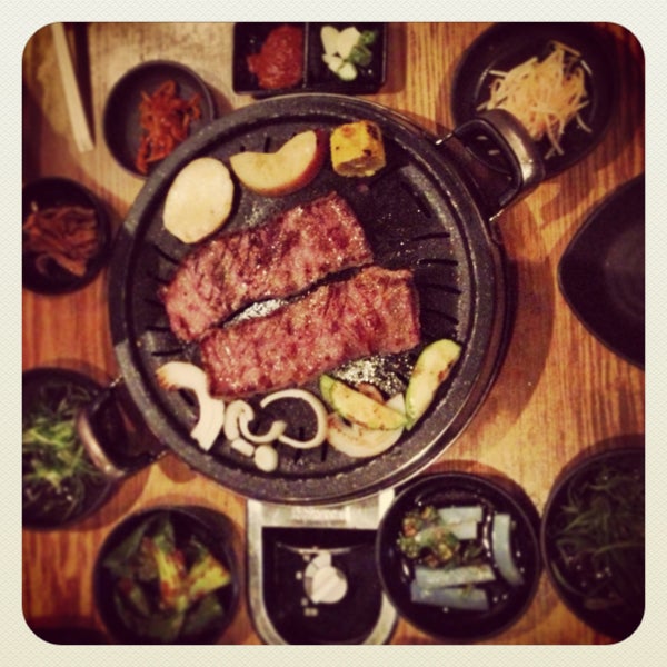Снимок сделан в miss KOREA BBQ пользователем Candy S. 4/11/2013