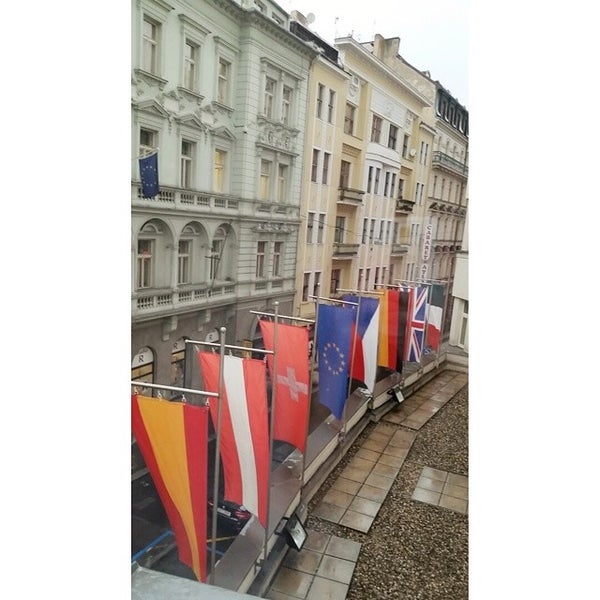 Foto diambil di K+K Hotel Fenix Prague oleh Jitka L. pada 7/28/2014