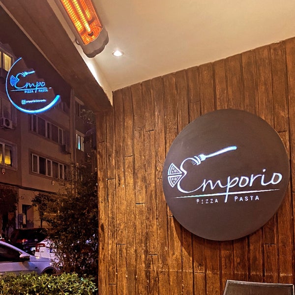 Photo prise au Emporio Pizza &amp; Pasta par Şükrü P. le2/19/2022
