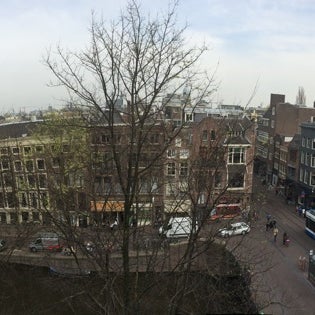 Foto diambil di Dikker &amp; Thijs Fenice Hotel oleh Esin A. pada 4/1/2014