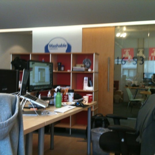 10/4/2012にBecca M.がCrowdtap HQで撮った写真