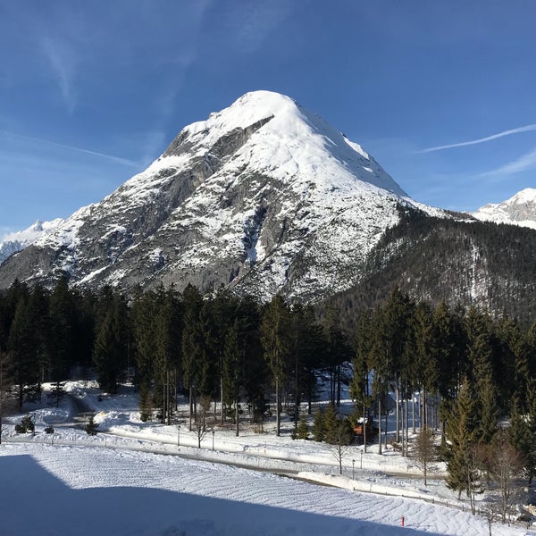 Foto diambil di Interalpen-Hotel Tyrol oleh Furkan pada 1/10/2018