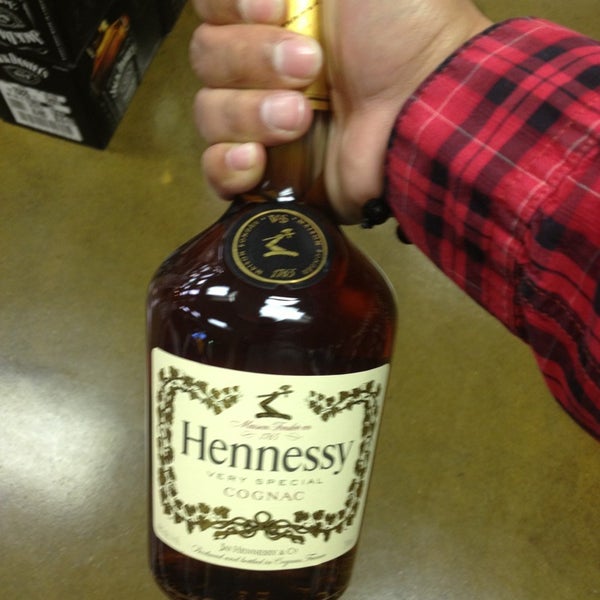 Boulevard Wine & Spirits Liquor Store in Nashville