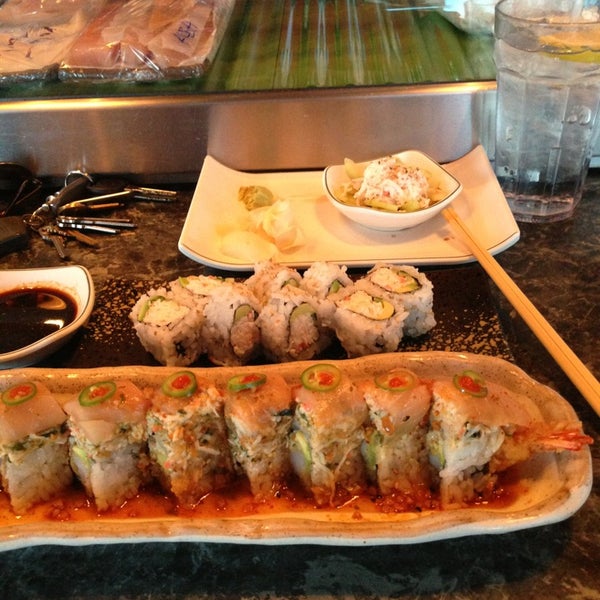 Foto diambil di Yummy Grill &amp; Sushi oleh Marcelo M. pada 2/15/2013