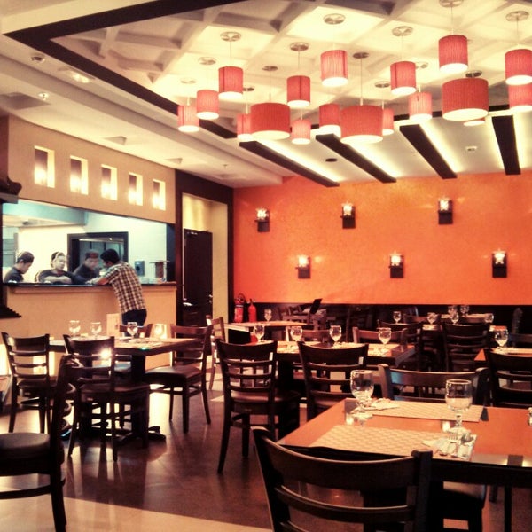 6/6/2013 tarihinde Ankur A.ziyaretçi tarafından Tangerine Restaurant'de çekilen fotoğraf