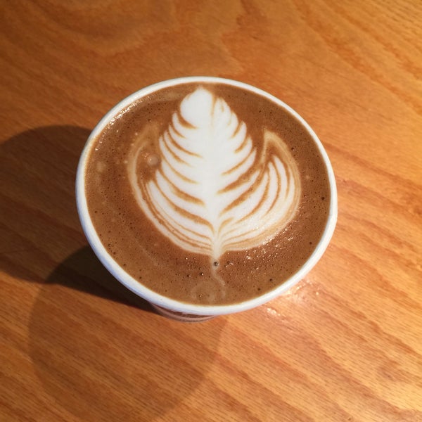 Foto tirada no(a) Northampton Coffee por Pam P. em 2/21/2016