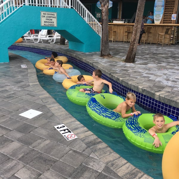 10/7/2017에 Shelly P.님이 Crown Reef Beach Resort and Waterpark에서 찍은 사진