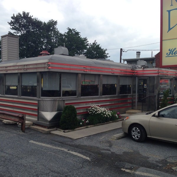 Neptune Diner Stadium District 22 tips