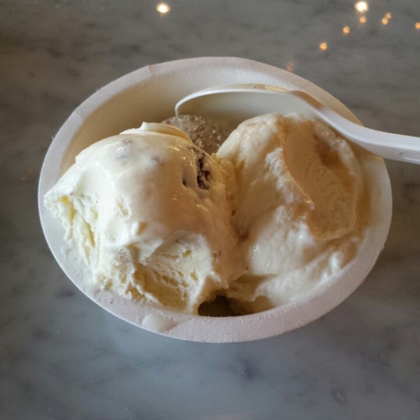 Photo taken at Jeni&#39;s Splendid Ice Creams by Dana S. on 1/17/2015