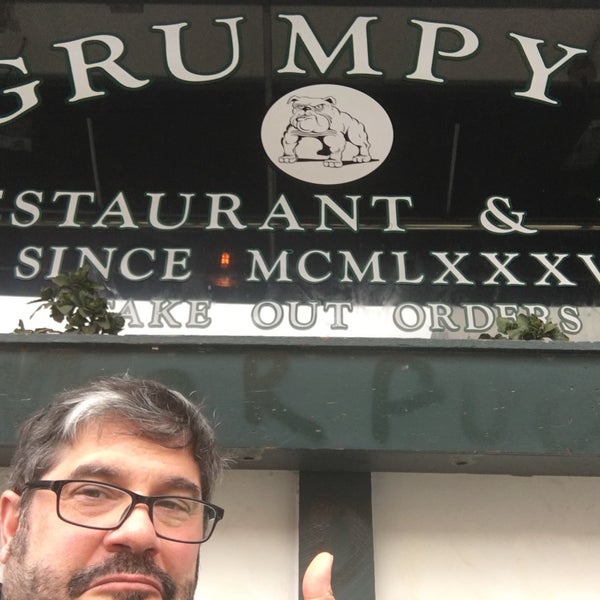 Photo taken at Grumpy&#39;s American Pub by pɹoɟuɐs@ on 1/24/2018