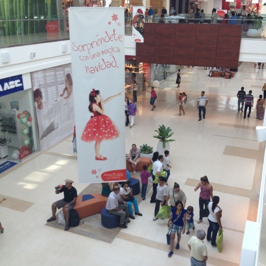 12/8/2012에 Javier Y.님이 Mall Plaza El Castillo에서 찍은 사진