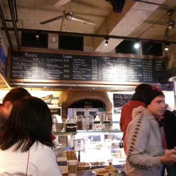 Foto tirada no(a) Hot Buns Bakery por Valentina T. em 12/1/2013