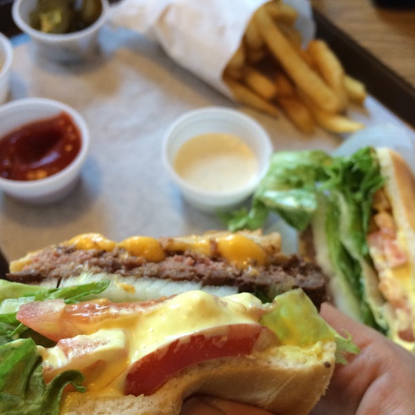 Juicy's Burger Joint in Reno