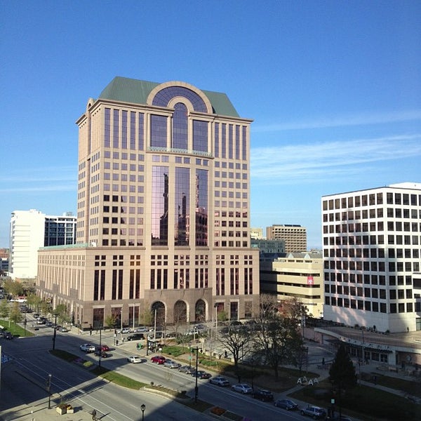 11/2/2012 tarihinde Aaron T.ziyaretçi tarafından InterContinental Milwaukee'de çekilen fotoğraf