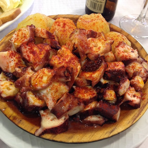 Снимок сделан в Restaurante La Marina Puerto De Vega пользователем Bichicienta 8/12/2014