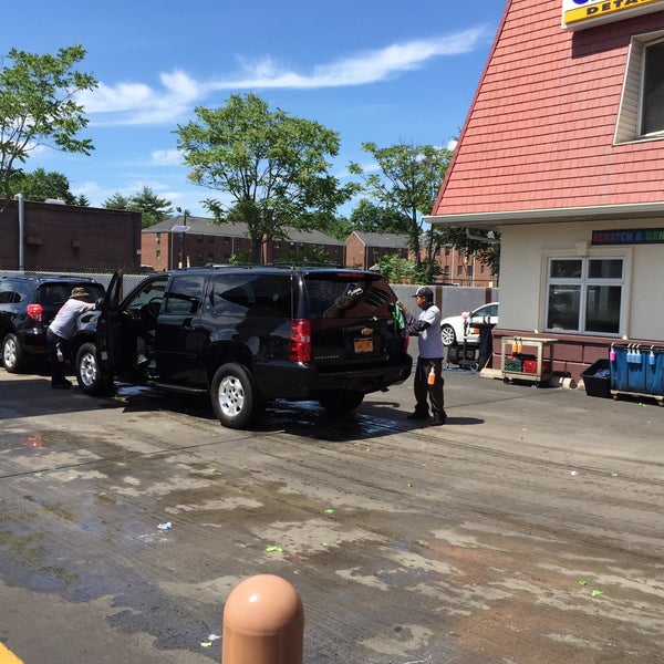 6/13/2015にKaan K.がJax Car Washで撮った写真