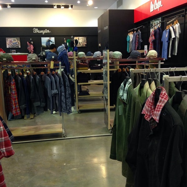Photos at Levi's Premium Outlet - Clothing Store