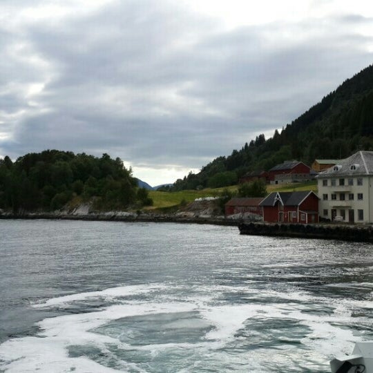Ferry stop. Анадолу кавагы стамбул. Стамбул рыбацкая деревня анадолу кавагы. Ferry stop. Ferry stop.