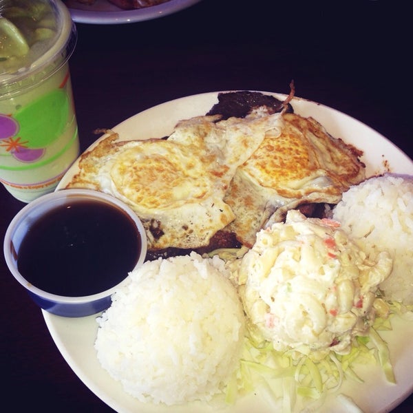 Loco mocos here are the best! I usually order the one with beef bbq. Their avicado smoothie is a must try ;) love it