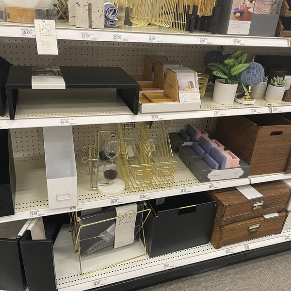 Target Iconic Box Target - Big Box Store