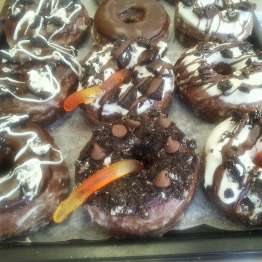 รูปภาพถ่ายที่ Donuts To Go โดย DonutsToGo S. เมื่อ 9/27/2012
