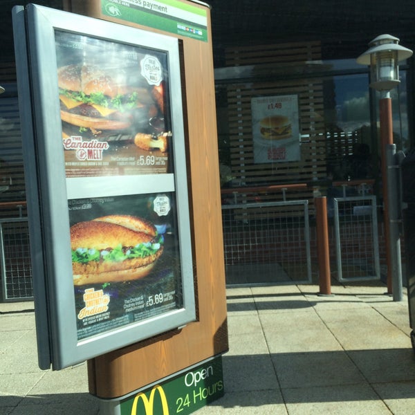 Das Foto wurde bei McDonald&#39;s von Mehrnoosh am 9/19/2015 aufgenommen