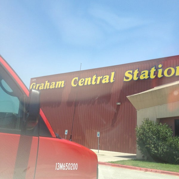 รูปภาพถ่ายที่ Graham Central Station โดย Michele S. เมื่อ 7/29/2013