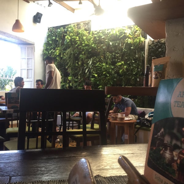 Foto diambil di IKARO CAFE oleh Diana A. pada 1/8/2018